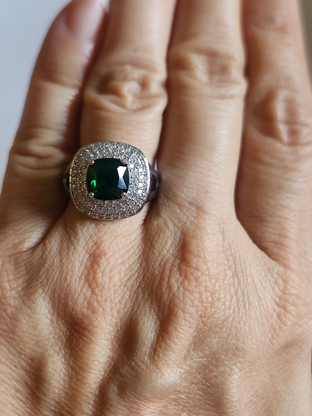 New 925 Silver Cushion Cut Emerald Diamond Adjustable Ring - Picture 6 of 13